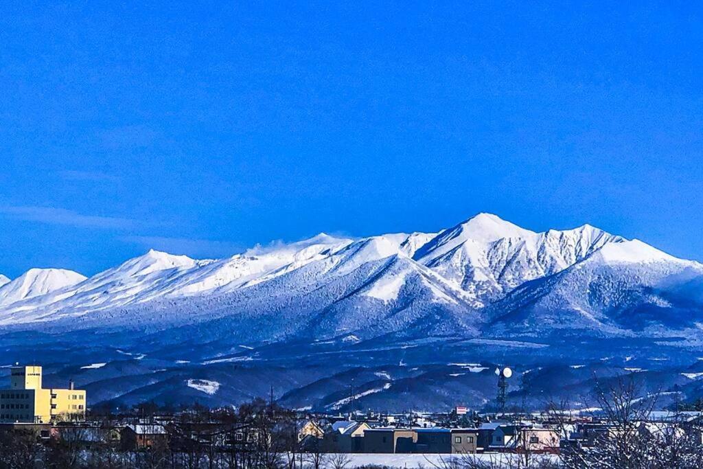 Furano Cube Sugar-方糖民宿,步行8Min到雪场,3 Brs,Max 6Ppl Eksteriør billede